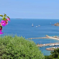 Location Villa de Vacance avec piscine à Théoule Sur Mer près de Cannes